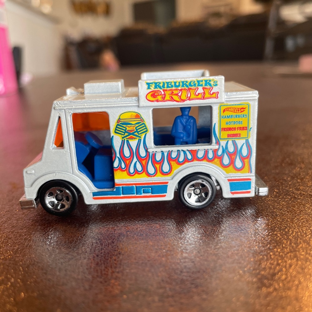 1983 _ Hot Wheels _ HO Scale _ Good Humor Truck / Friburger's Grill